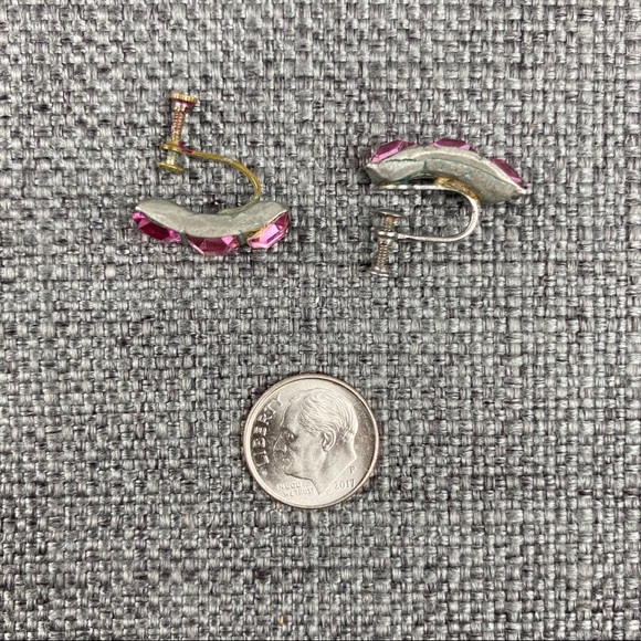 Vintage 3 Pink Crystal Squares Screw Back Earrings - Picture 6 of 6